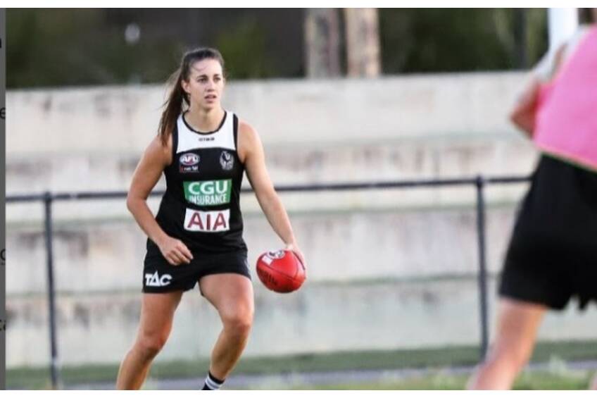 Virtual Q&A with Chloe Molloy0