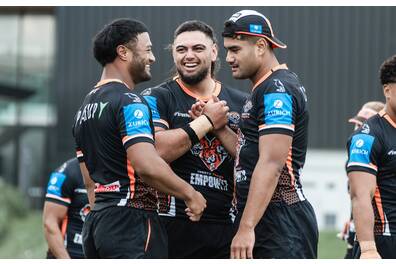Wests Tigers Sideline Warmup R4 Experience