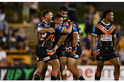 Game Day Photo Under the Posts R4 Experience