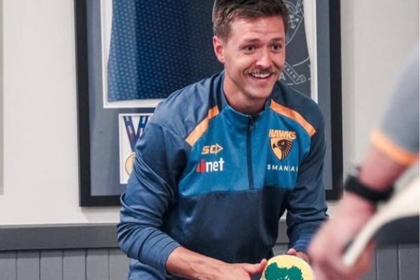 Aussie rules Fergus Greene EXPERIENCE0