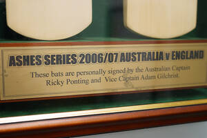 Signed  Ricky Ponting & Adam Gilchrist bat + VIP all-inclusive tickets to Ashes Test Lunch2