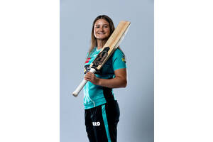 #7 Lucy  Bourke  Brisbane Heat Signed Indigenous Match Shirt1