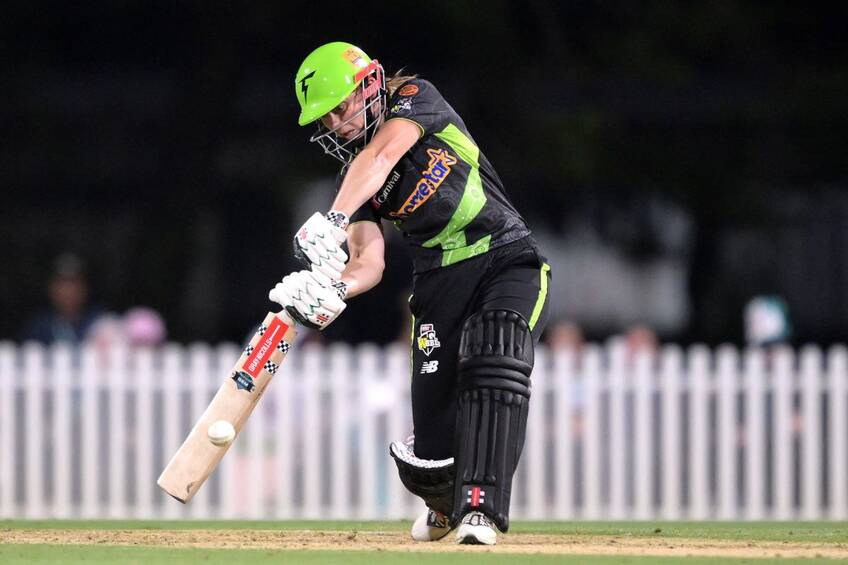 Heather Knight Signed Shirt0