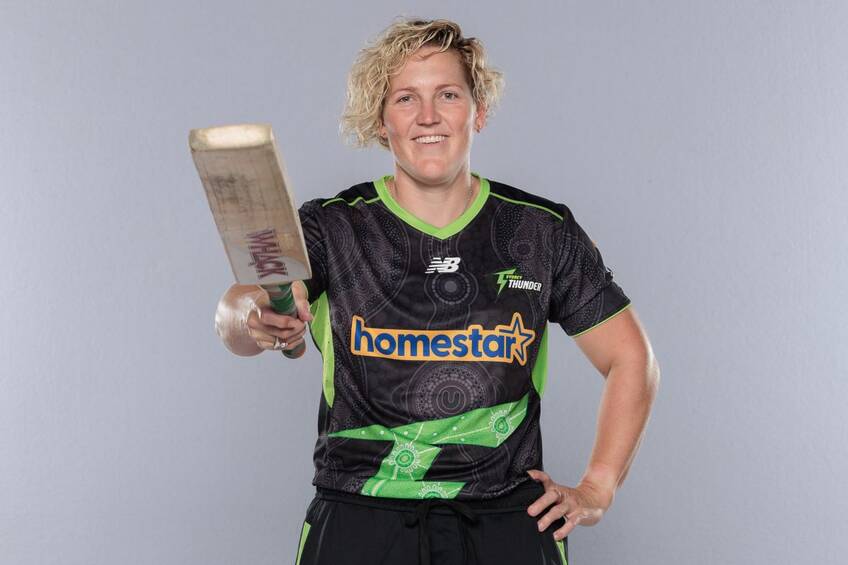 Laura Harris Signed Shirt0