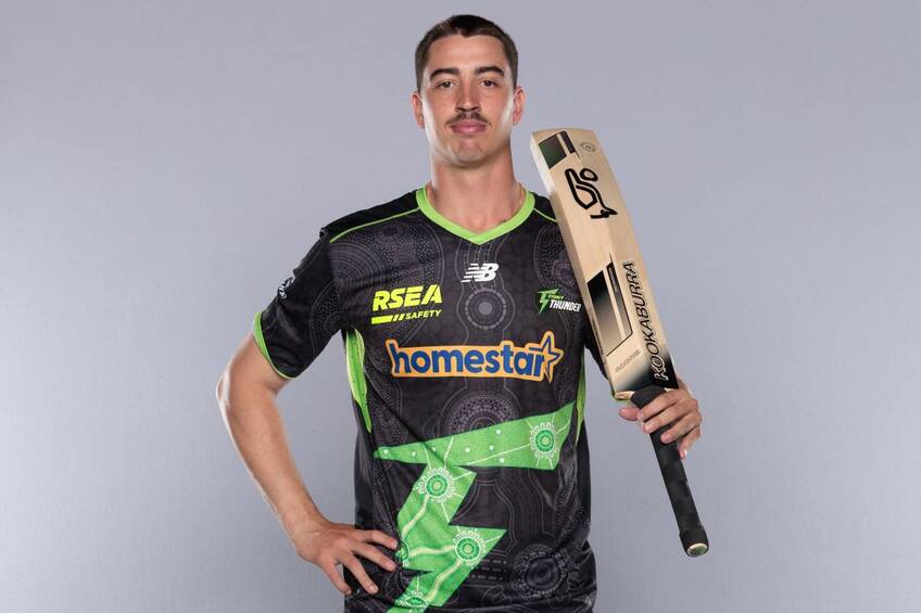 Blake Nikitaras Signed Shirt0