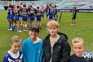 Bulldogs 2nd Half Guard of Honour R61