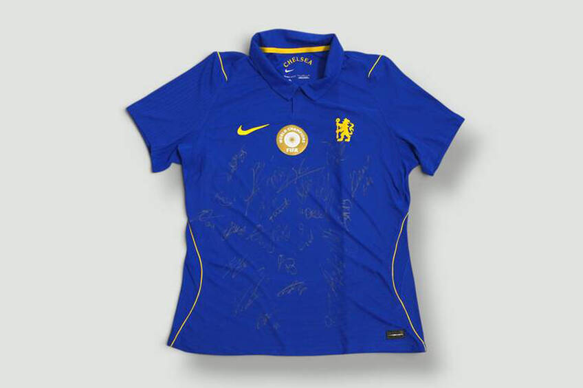 Chelsea FC 2026/2027 replica jersey signed by the entire squad during their pre-season Australian tour in July 2026.0